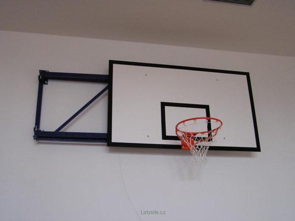 Basketbalová konstrukce sklopná ke stěně, vysazení do 400 cm