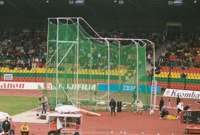 Síť pro hod kladivem 7,5/10,5x31,5 m, zelená